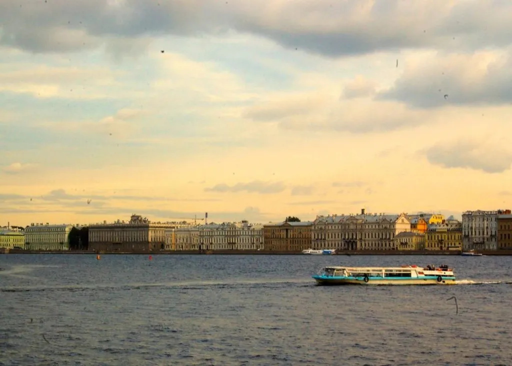 Квартира Квартира Мансарда с террасой в центре Санкт-Петербурга — Санкт-Петербург