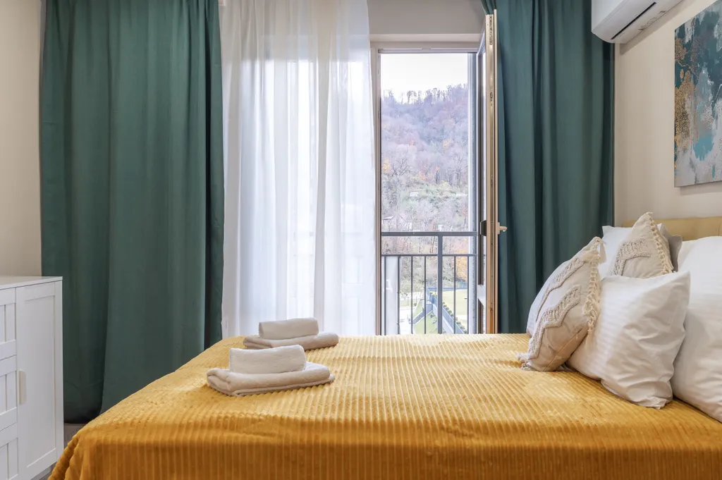 Квартира Кудепста Желтые искры — аренда посуточно в Кудепста