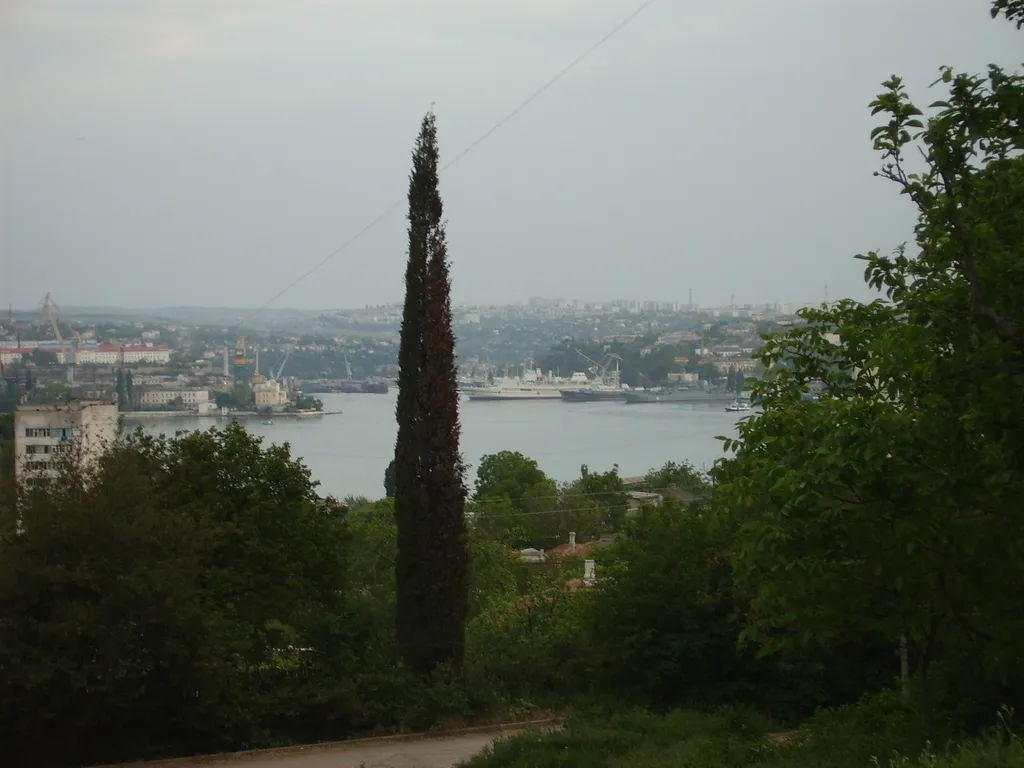 Квартира Трёхкомнатная квартира у кварцевого лучшего пляжа — Севастополь