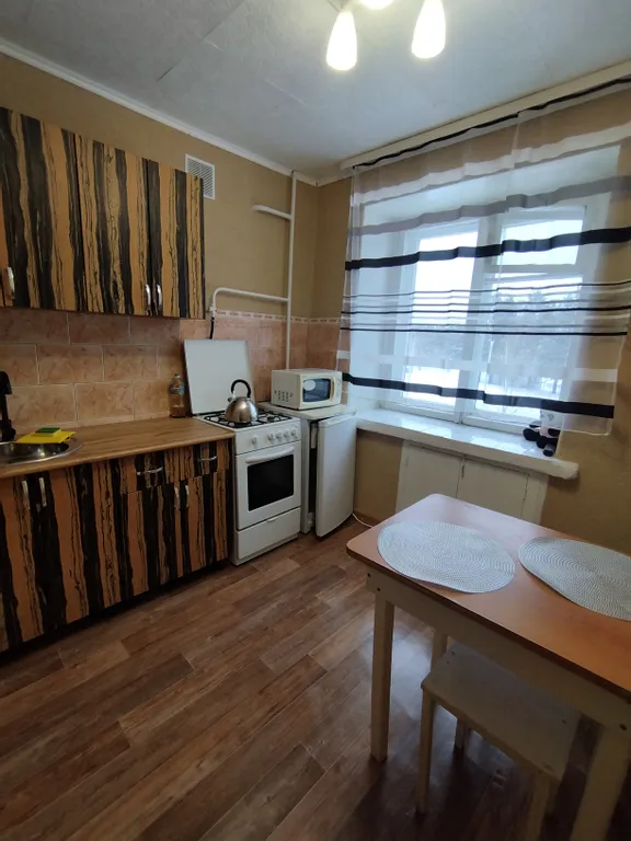 Квартира 1-комнатная Квартира — Артёмовский