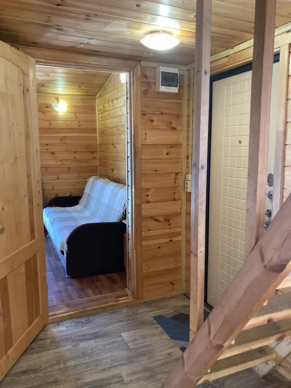 Уютный двухэтажный дом с баней