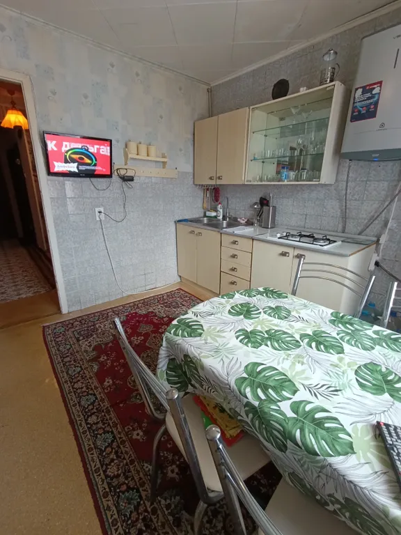 Двухкомнатная квартира район 15 шахты