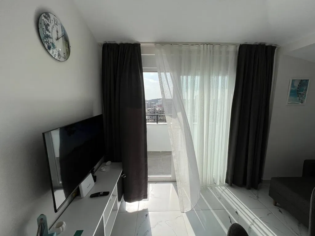 Стильные, комфортные апартаменты с видом на море Sky