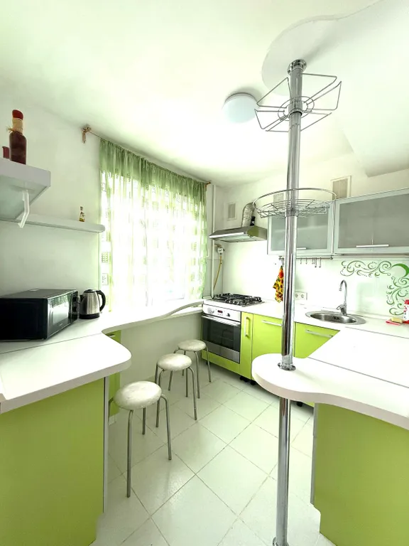 4-комнатная Квартира