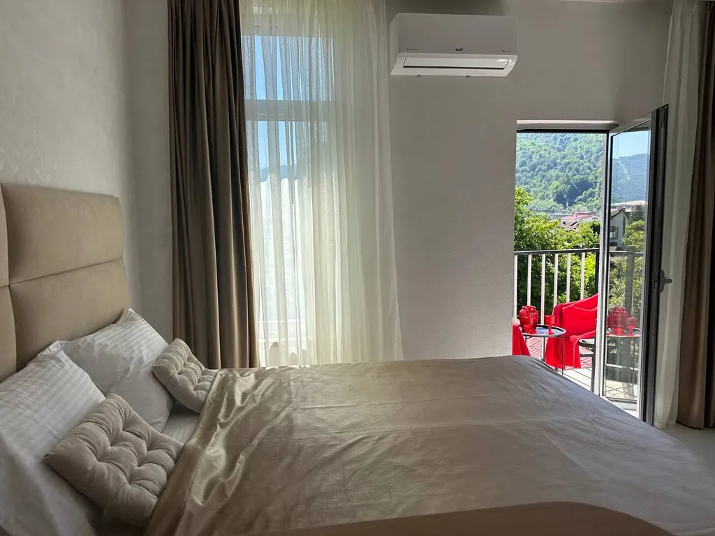 Квартира Студия с балконом и прекрасным видом на горы — аренда посуточно в Эсто-Садок