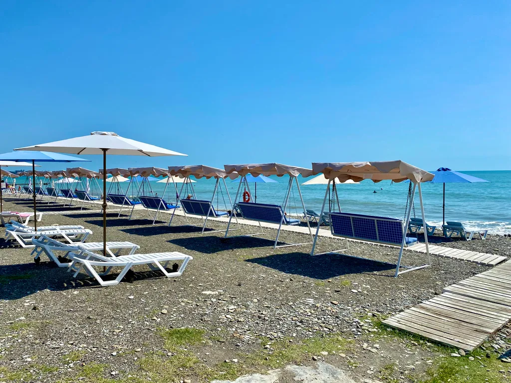 Двухкомнатная квартира первый дом от моря