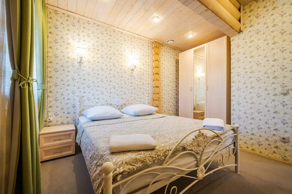 Уютные апартаменты 80 м² c 3-мя спальнями и камином в деревянном доме