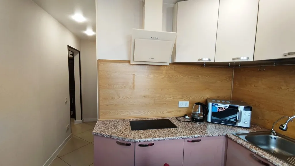 Светлая и уютная двухкомнатная квартира после ремонта с видом на море