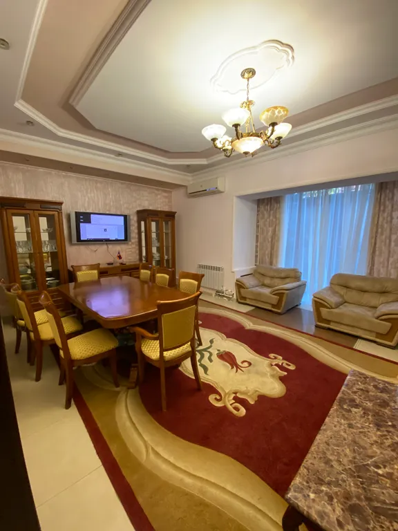 Коттедж Большой дом с 5-ю спальнями — аренда посуточно в Ереван