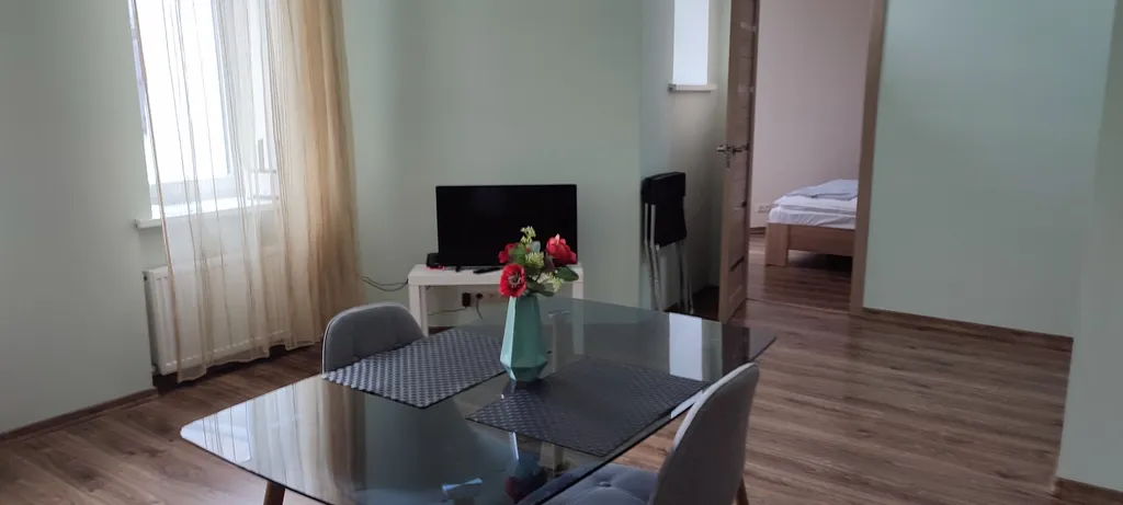 Art Deco One-Bedroom Suite in Library House