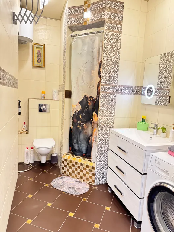 Омск, Кировский у ТЦ Мега