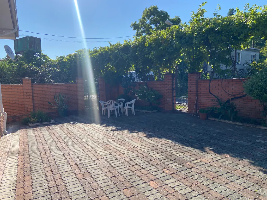 Райский уголок с видом на горы