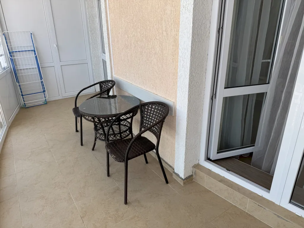 Первая береговая с видом на море и террасой – Толстый мыс