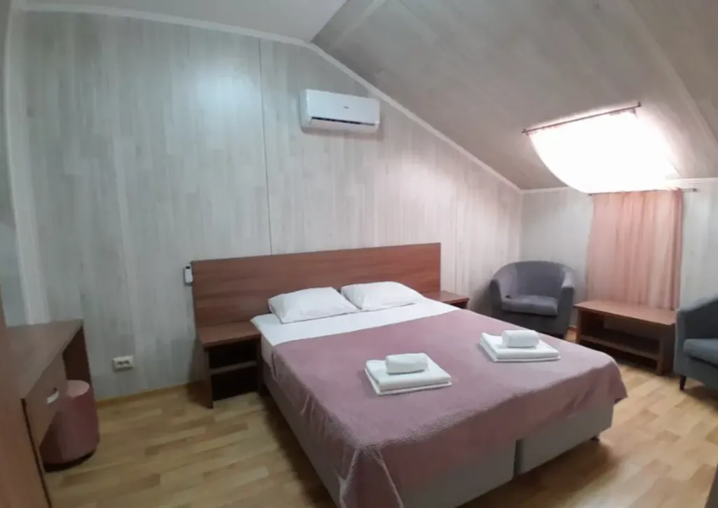 Четырехместный номер мансардный этаж