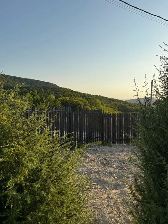 Дом на вершине с видом на море и горы