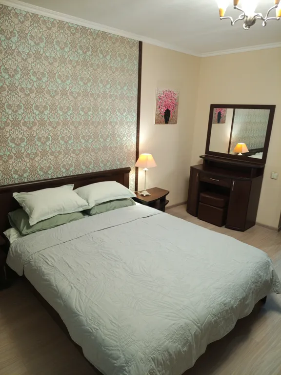 Трёхкомнатная квартира в центре Перми — аренда посуточно в Пермь