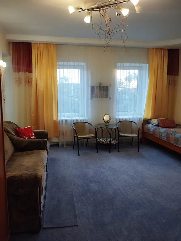 Апартаменты с бассейном
ДомКрус