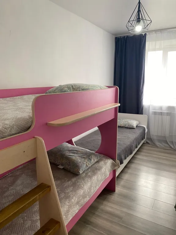 Уютная квартира на Саянах, рядом с остановкой, на 7 спальных мест