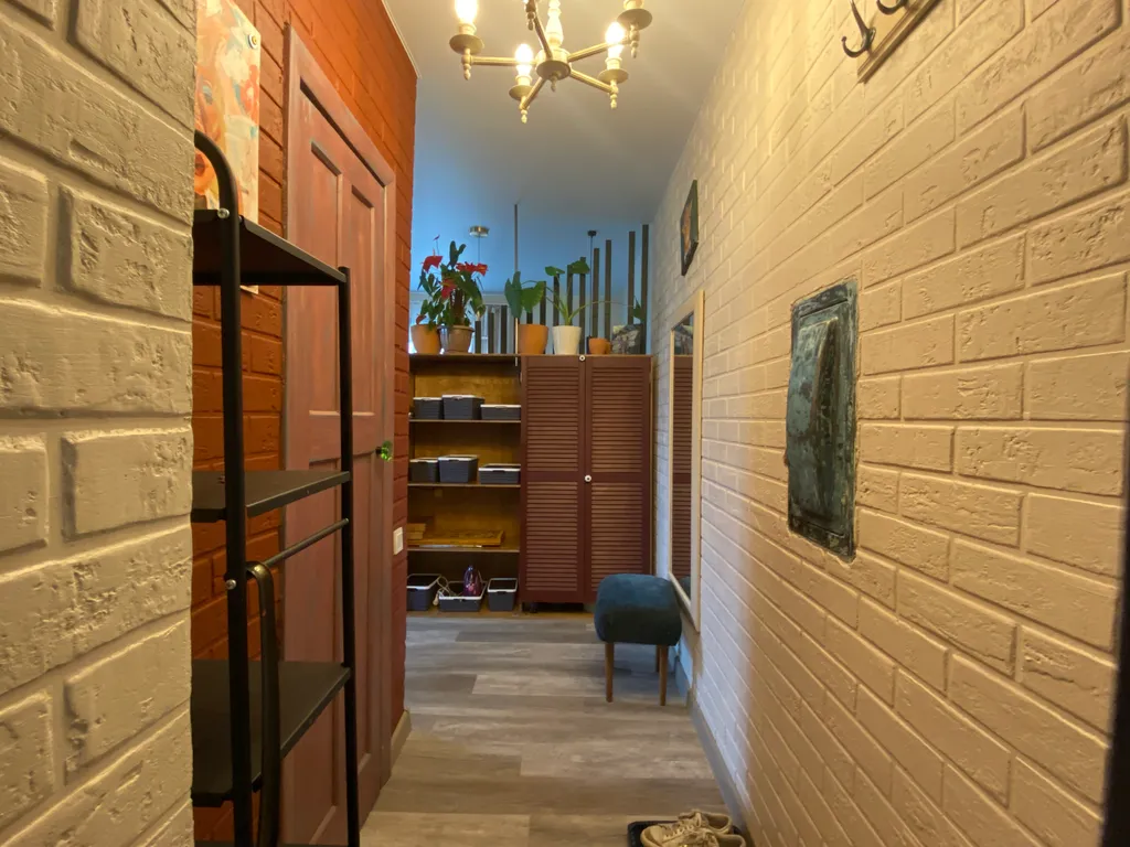 Уютная студия с дизайнерским ремонтом с видом на море и остров Петров