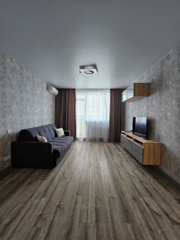 Апартаменты в ЖК Аквамарин с красивым видом из окна