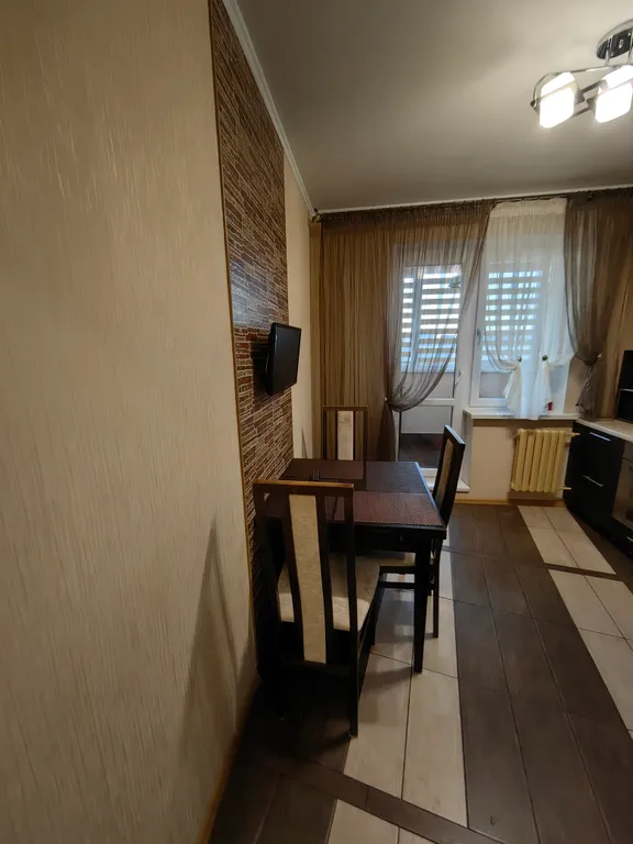 Квартира возле ТЦ Тринити