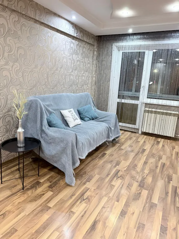 Квартира Просторная трешка в районе привокзального — аренда посуточно в Усолье-Сибирское