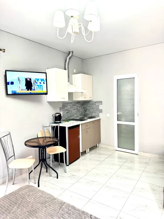 Стильная студия в сердце Гагры