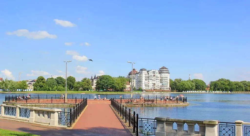 Квартира возле Верхнего озера — аренда посуточно в Калининград