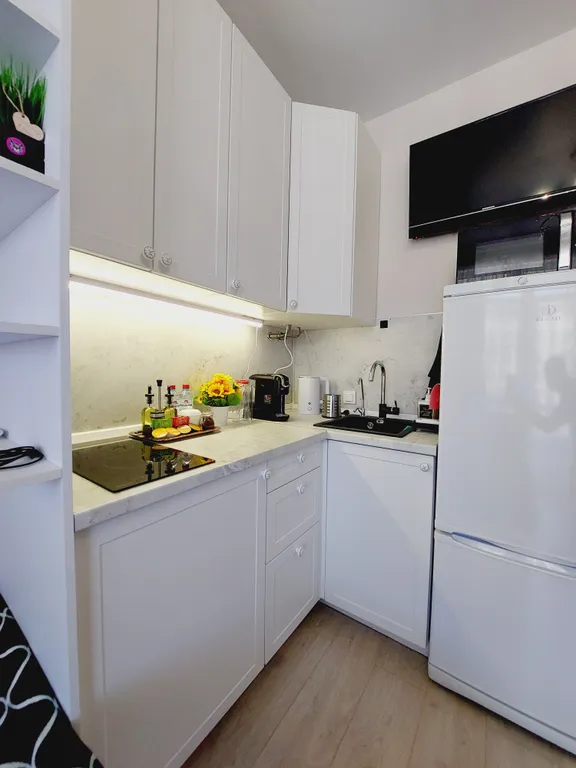 Студия с бассейнами в ЖК Кипарис