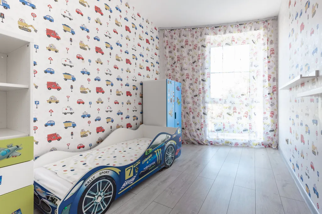 Просторная 3-кoмнатная квapтиpa с панорамными окнами в тихом центре