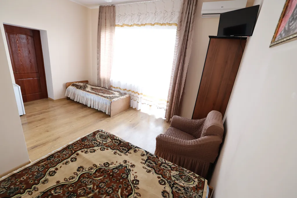 Квартира Квартира Трехместный номер с доп. местом с балконом и видом на море — Лазаревское