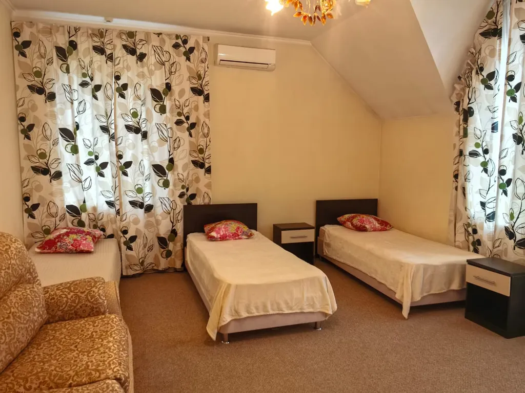 Уютный дом для большой компании