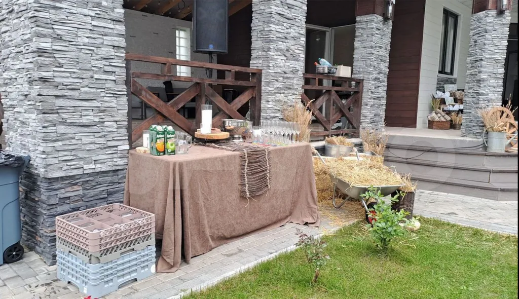 Стильный дом с банкетным залом