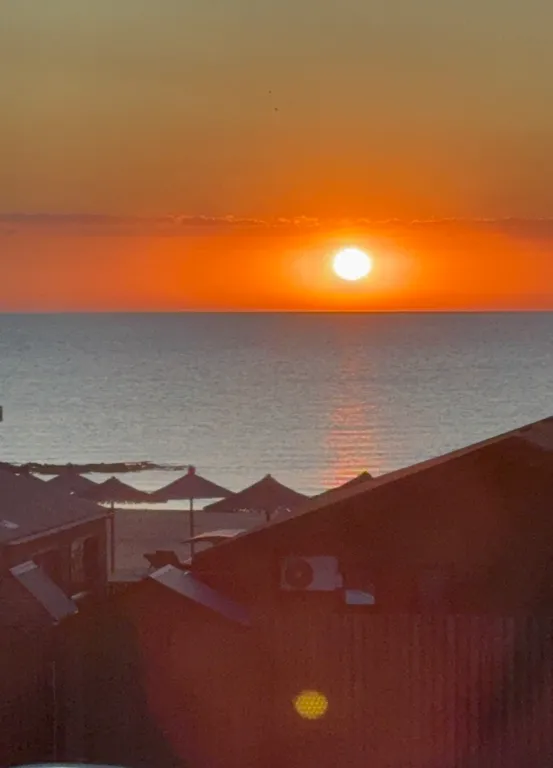 Дом у моря с видом на море