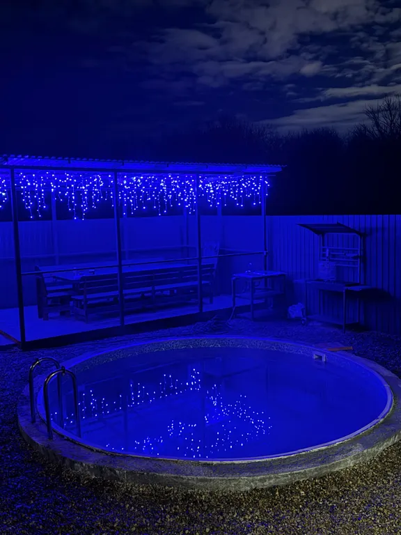 Уютная Хижина с теплым бассейном