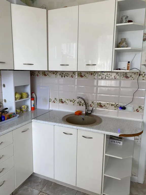 Светлая однокомнатная квартира в тихом районе Светлогорска.