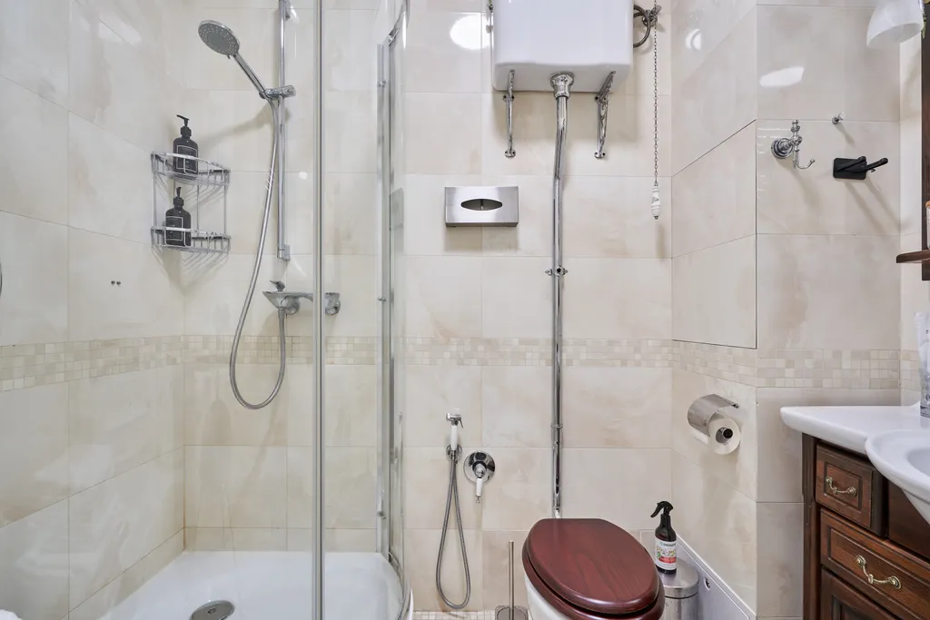 Квартира 3-комнатная квартира в знаменитом доме на Патриарших прудах в центре — Москва