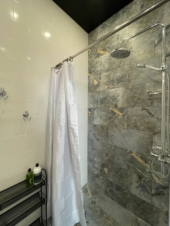 Коттедж Коттедж Студия с отдельной зоной барбекю, в 5 минутах до моря, парковкой автомобиля — Севастополь