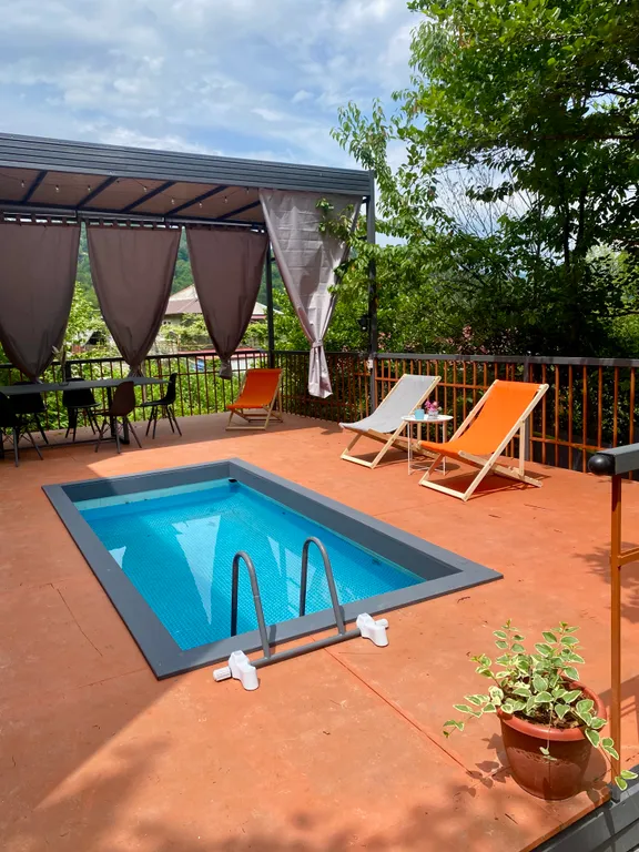 Уютный дом с видом на горы