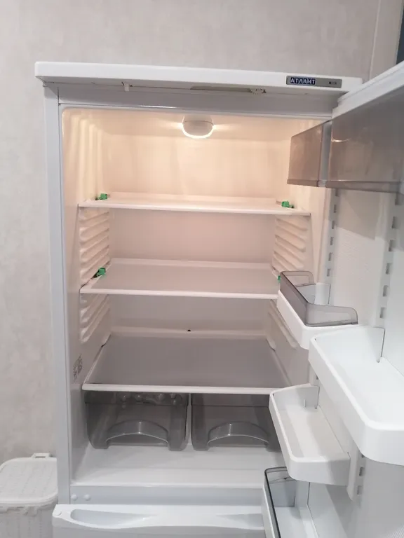 Квартира в Воронеже рядом с М4, на выезде. Чисто, есть постель.