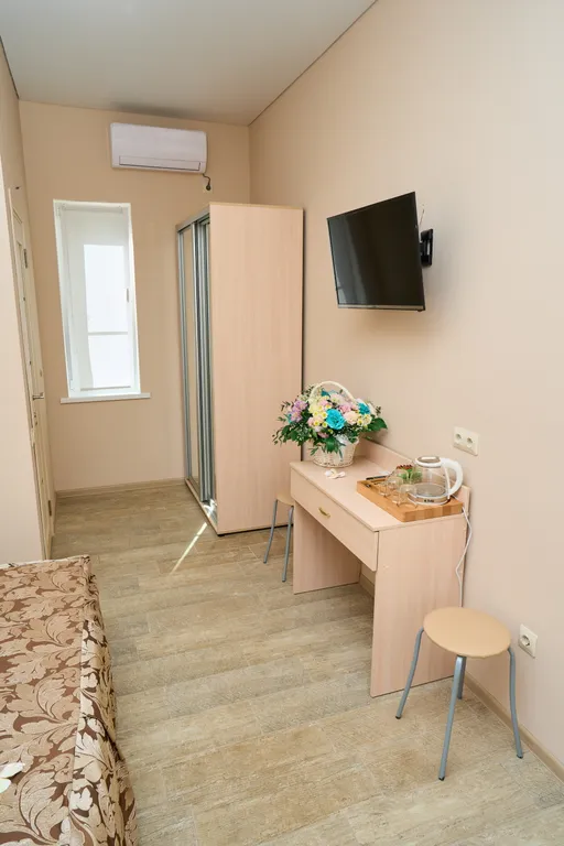 Квартира Квартира Трёхместный номер комфортный с 1 двуспальной кроватью и 1 односпальной — Кучугуры