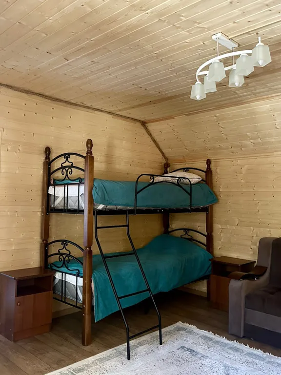 Большой коттедж