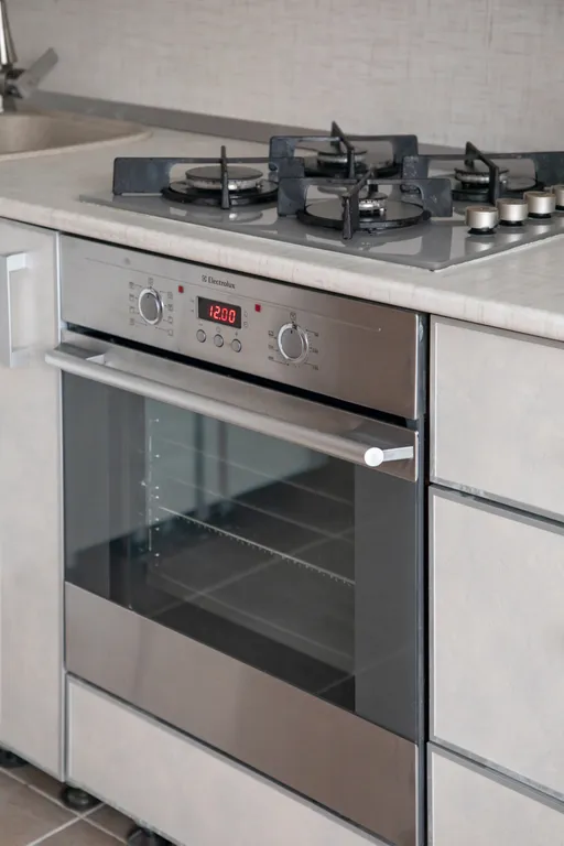 Уютная квартира в элитном районе с видом на озеро в парке имени Кирова