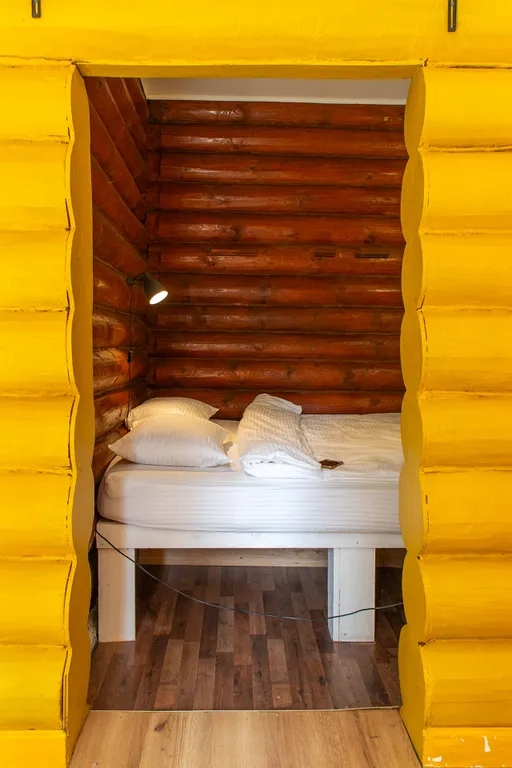 Дом в соснах