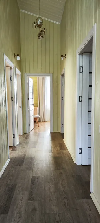 Дом с панорамными окнами в стиле Barn House