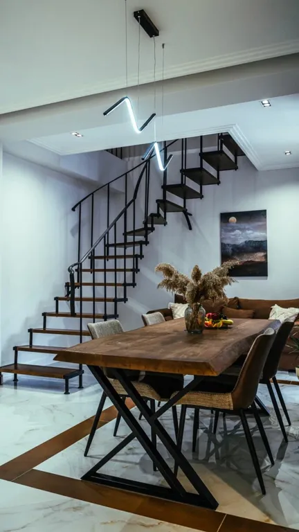 Двухуровневые апартаменты с видом на горы