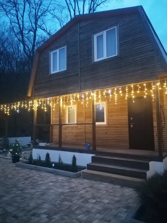 Домик двухэтажный с видом на горы и лес, чистый воздух