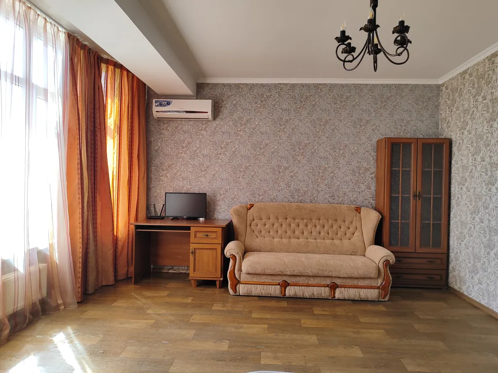 Квартира - студия с двориком в Мисхоре, в частном доме