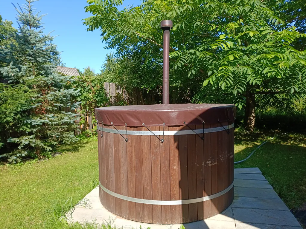 Коттедж с баней и горячей купелью