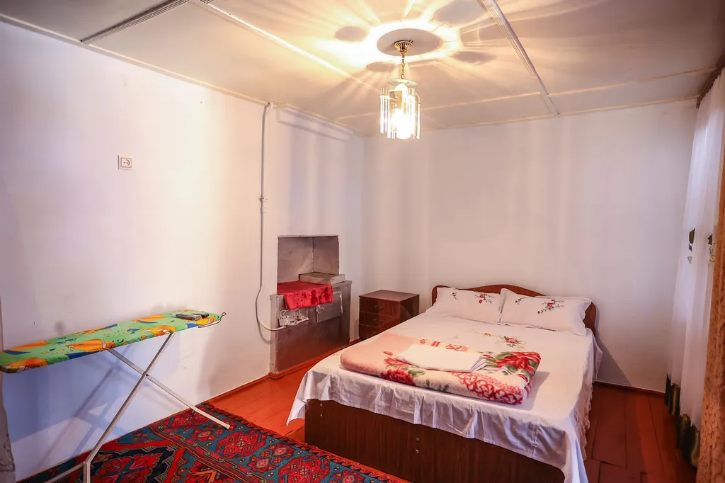 Комната с двуспальной кроватью